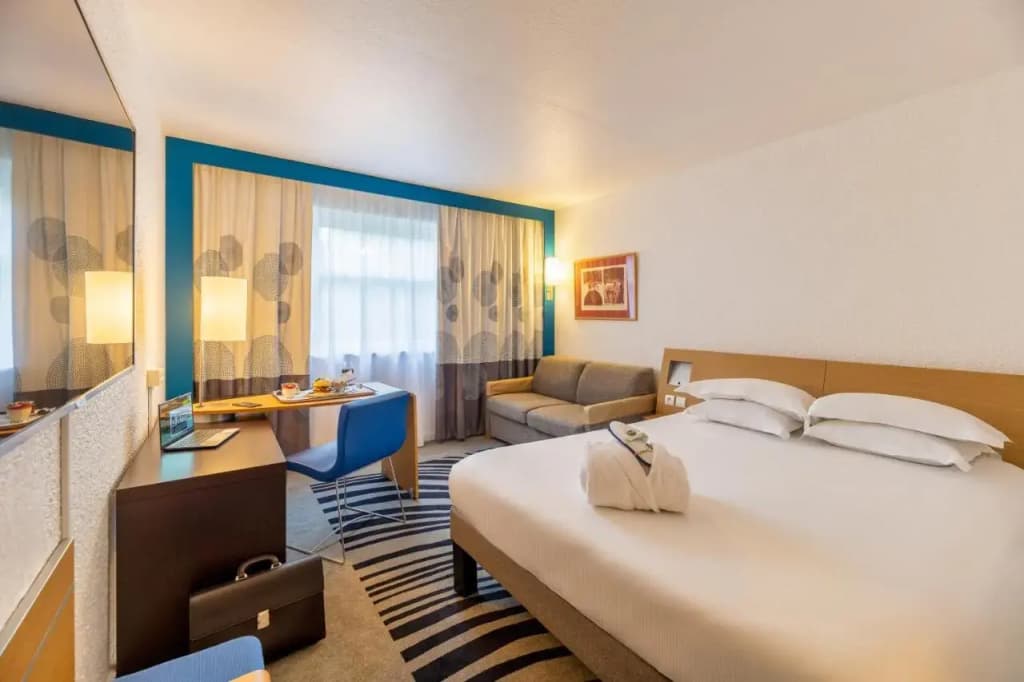 B&B HOTEL Lyon Nord - Miniature 8