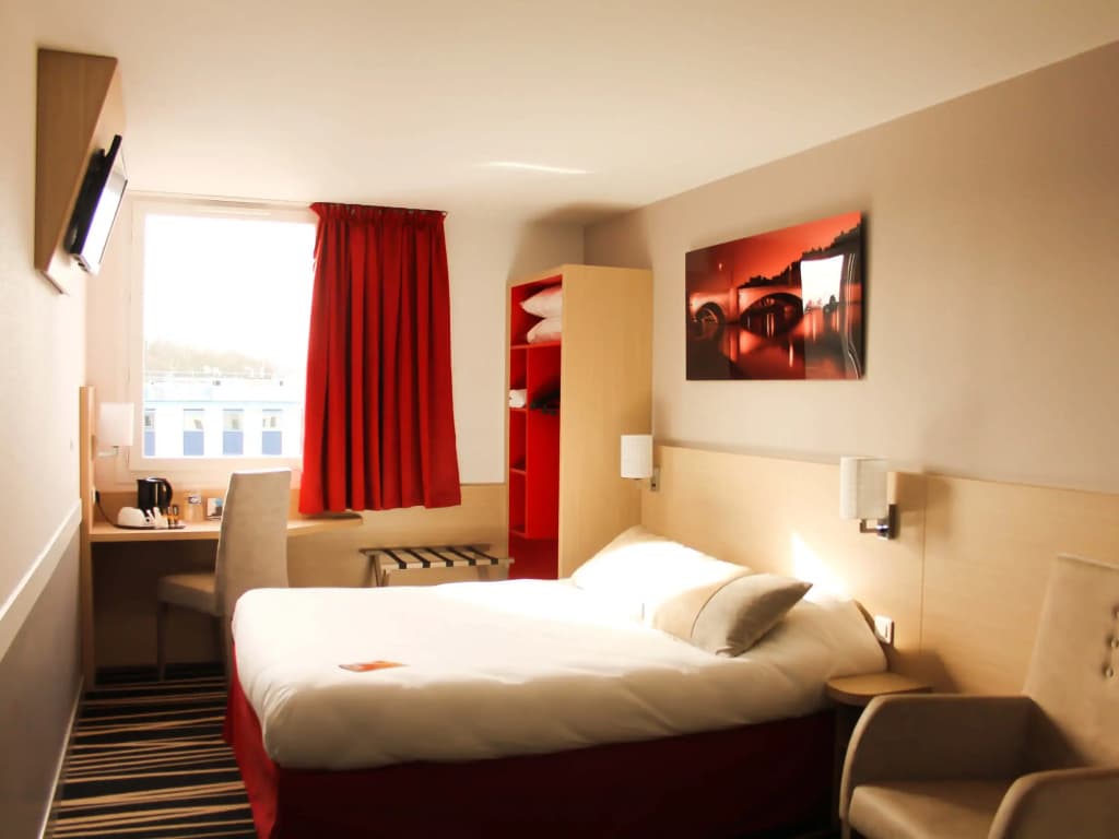 B&B HOTEL Lyon Aéroport Saint-Quentin-Fallavier - Photo 3