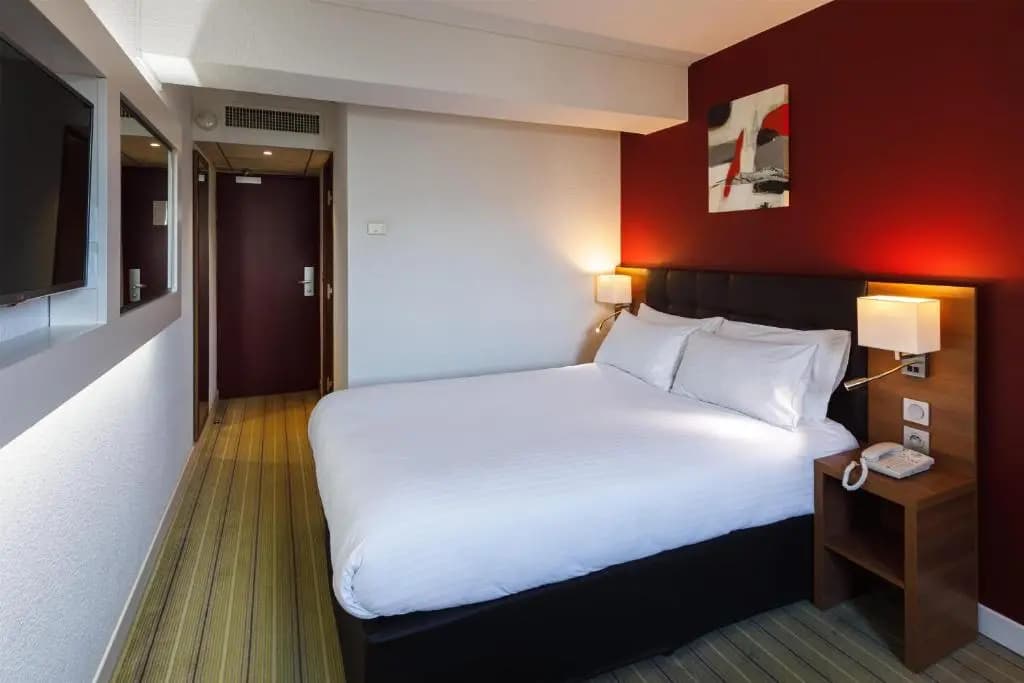 Best Western Clermont Ferrand Centre Hotel - Photo 4