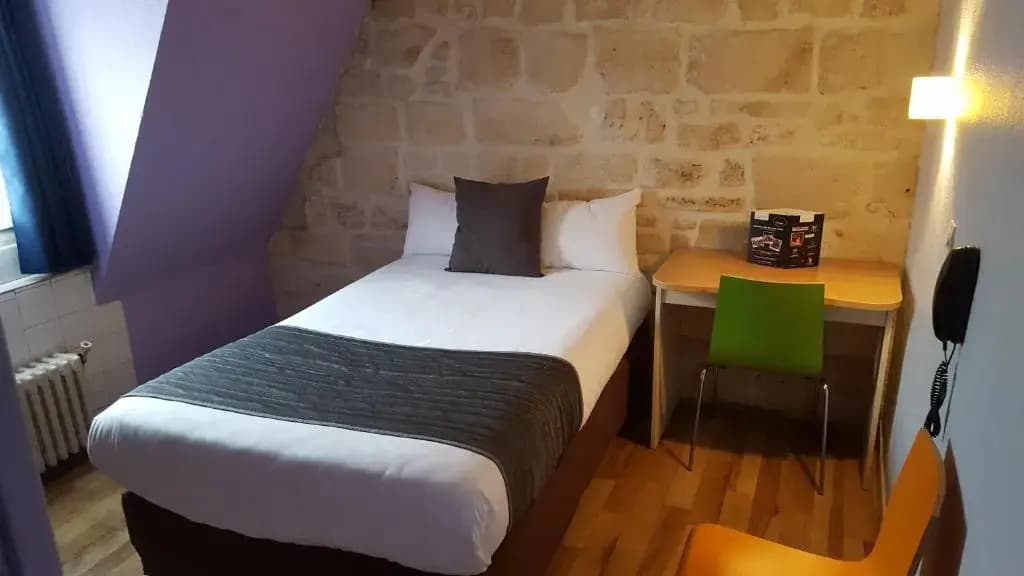 Le Montclair Montmartre by River Hostel - Photo 3