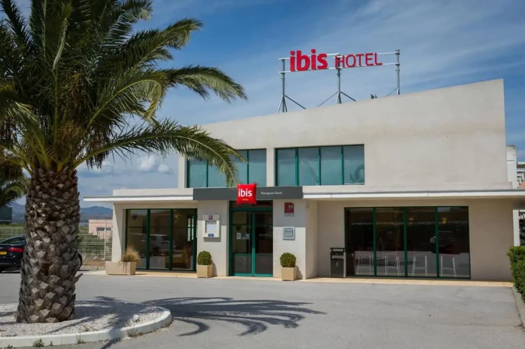 Ibis Perpignan Nord Rivesaltes - Photo 1