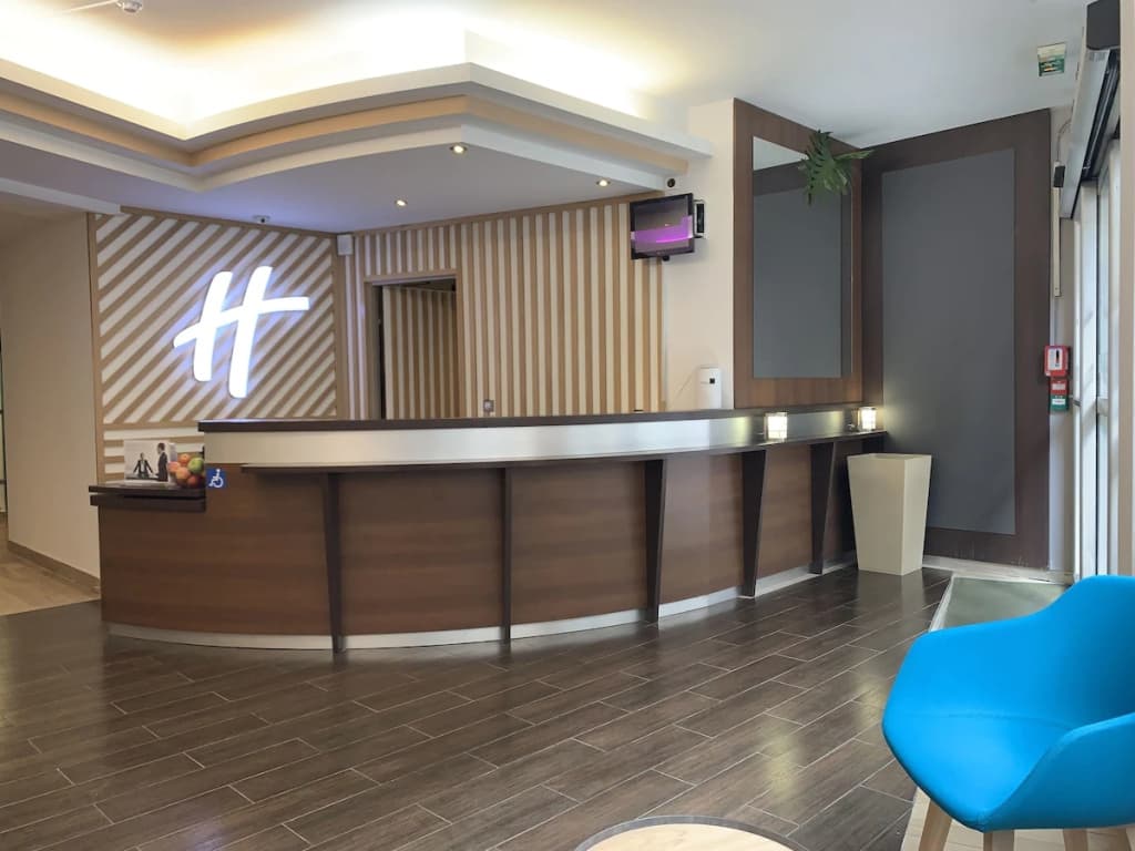 Holiday Inn Paris - Montmartre by IHG - Photo 2
