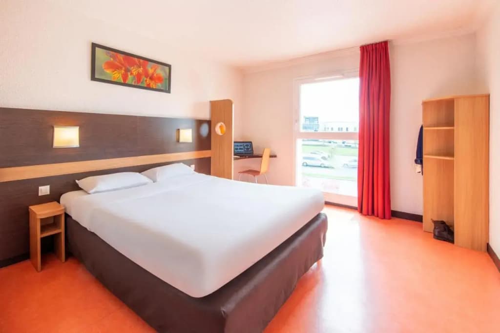 B&B HOTEL Cholet Nord - Photo 4