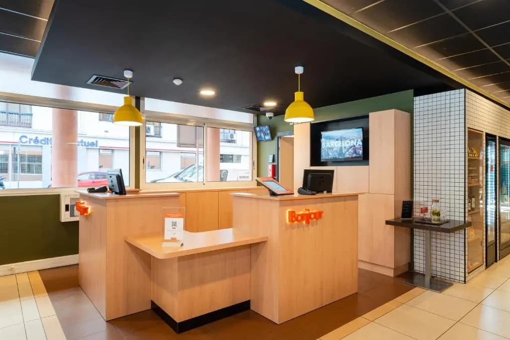 easyHotel Nice Old Town - Photo 2