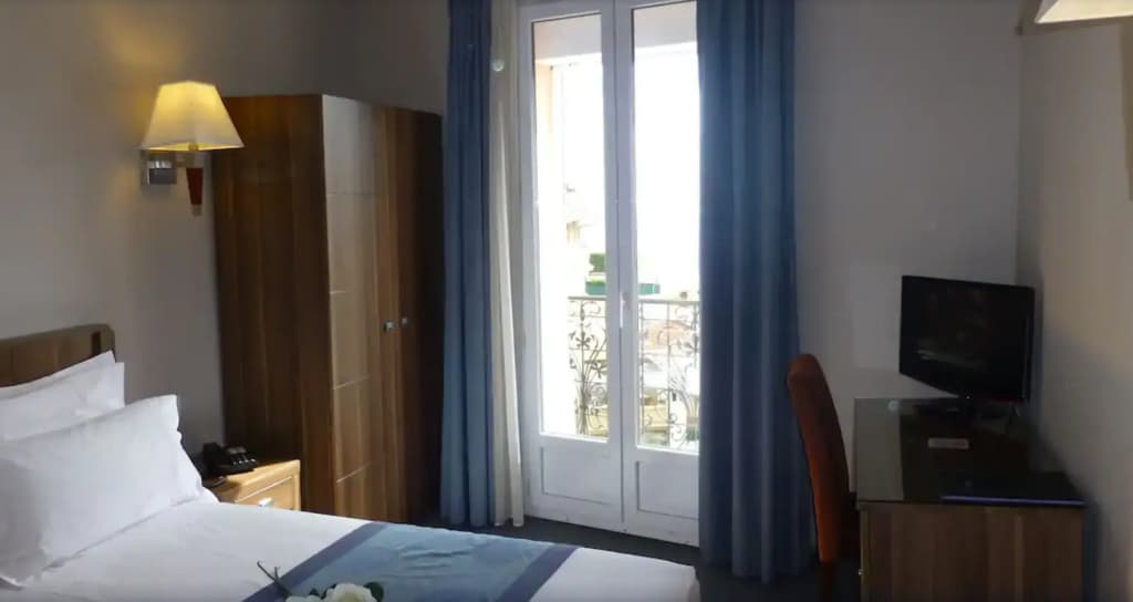 Hotel Capitole - Photo 5