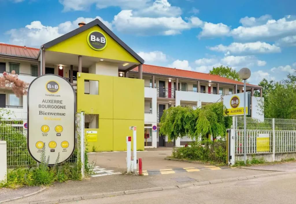 B&B HOTEL Auxerre Bourgogne - Photo 1