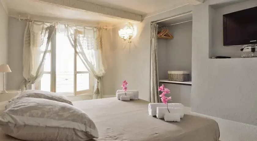 Saint Esprit (Adults Only) - Photo 4