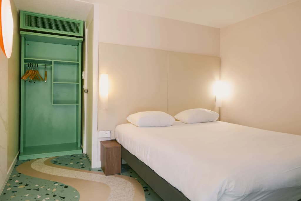 greet Hotel Versailles - Voisins Le Bretonneux - Photo 1