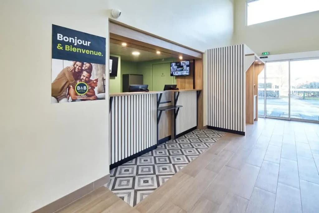 B&B HOTEL Paris Nord Gonesse Parc des Expos - Photo 2