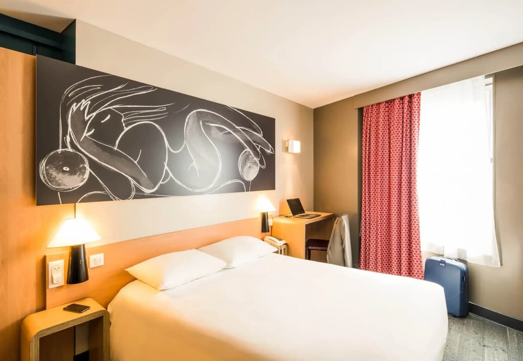 B&B Hotel Orléans Centre Foch - Photo 2