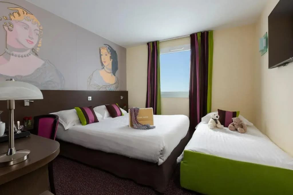 B&B HOTEL Colmar Liberté 4 étoiles - Photo 4