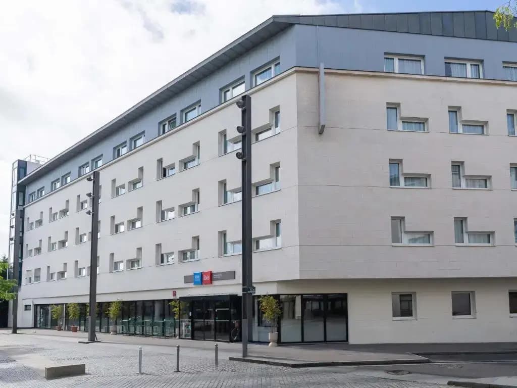 ibis budget Marne la Vallée Val d'Europe - Photo 1