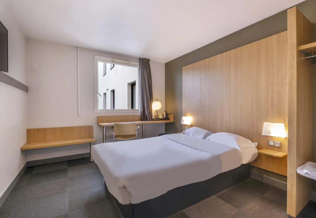 B&B HOTEL La Rochelle Centre - Photo 2