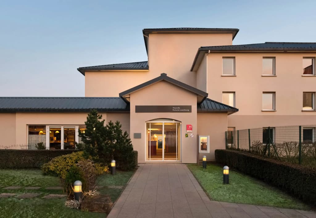B&B Hotel Thionville Yutz Route du Luxembourg - Photo 1