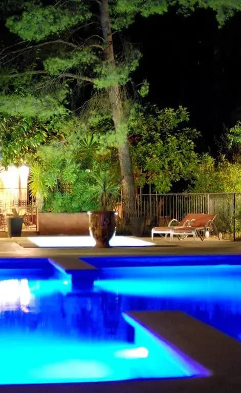 Hotel Les Mazets Des Roches - Photo 2