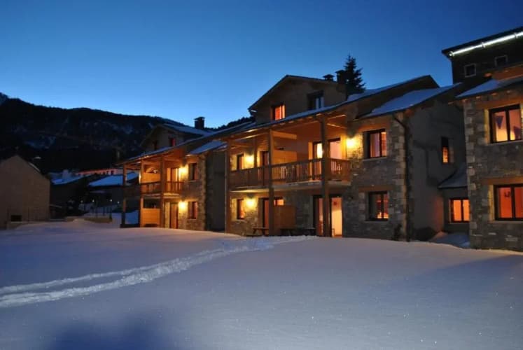 Llaret Hotel