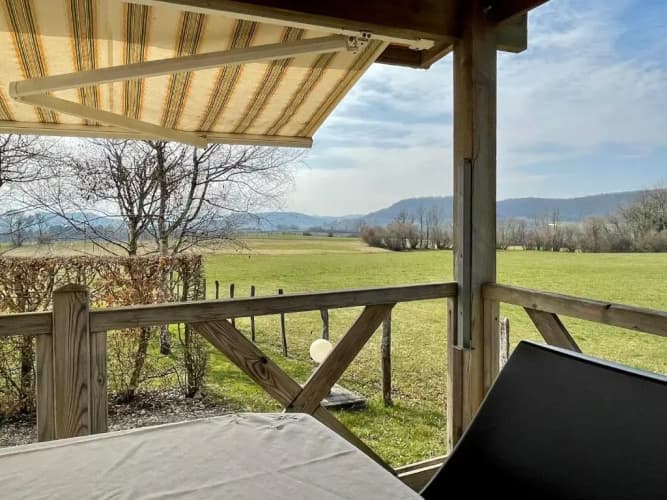 Jura mobile home