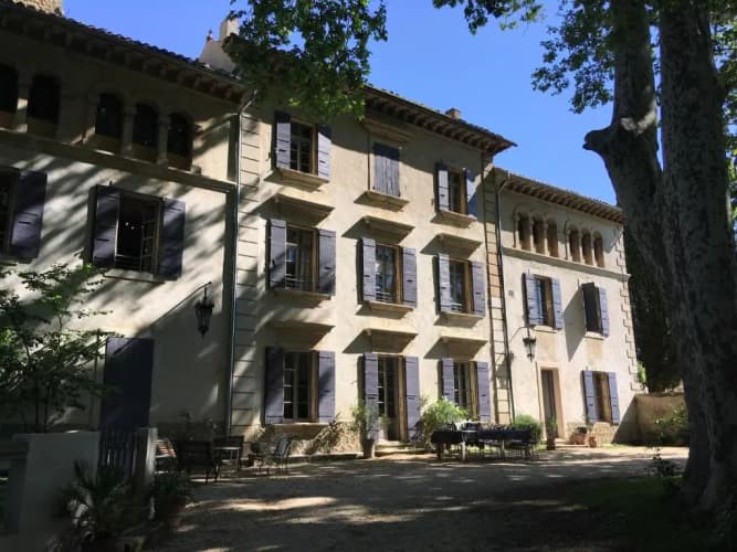 Fontclaire En Provence