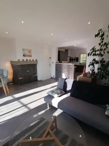 Bel appartement 76 m² dans maison avec vue mer