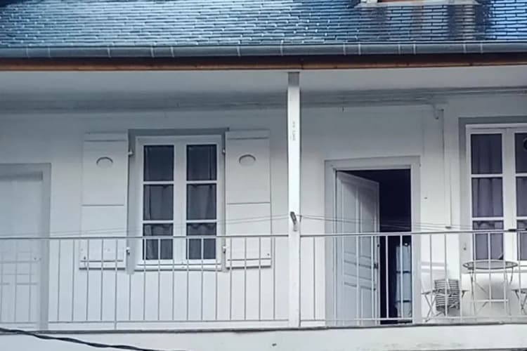 APPARTEMENT CENTRE VILLE avec BALCON -TERRASSE PRIVE