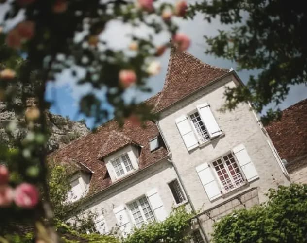 Logis Hôtel Domaine les Falaises