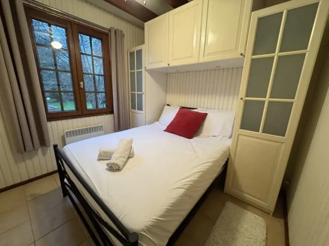 Chalet in Aubigne-racan With Pool & Garden
