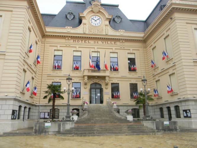 Kyriad Villefranche sur Saone Porte du Beaujolais -Rénové-