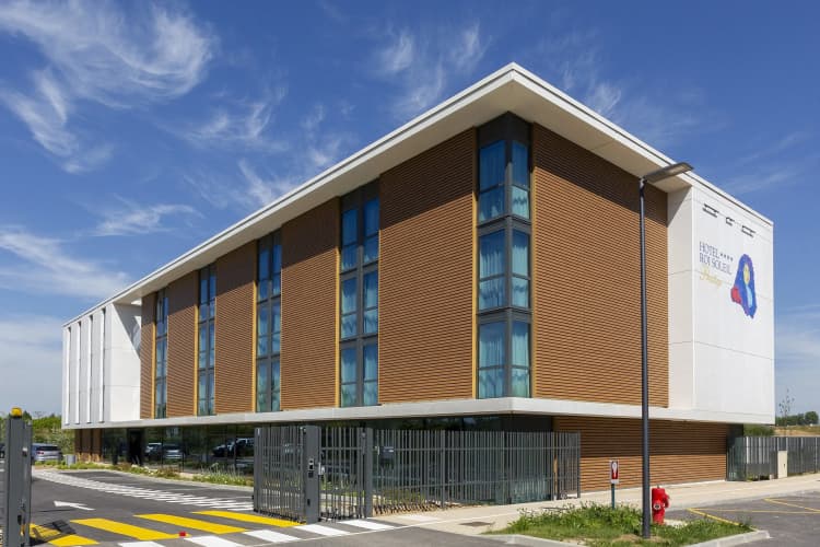 Hôtel Roi Soleil Prestige Plaisir - St Quentin