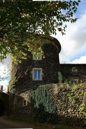 Chateau de Mauras