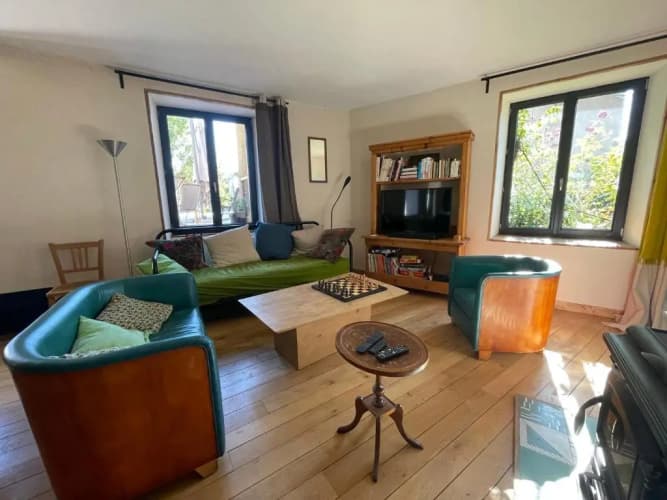 Maison près de la rivière