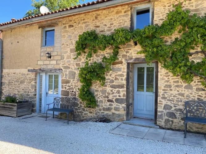 Spacious Gite With Large Terrace