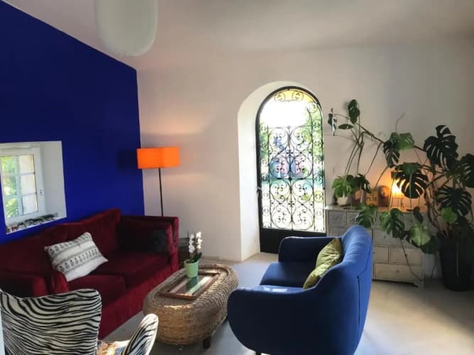Chez Alice,Simplicite Et Petite Piscine
