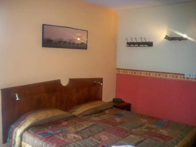 Ad Cyber Hotel