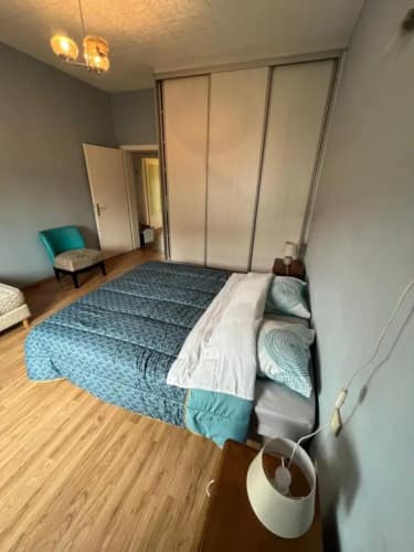 Vaste appartement douillet au cœur de la ville du cristal