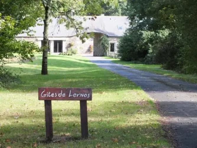 Gites De Lenvos