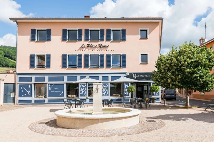 Le Place Neuve