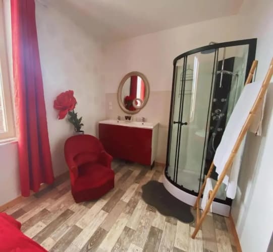 Chambres D’Hote Au Chapeau Claque Cabaret