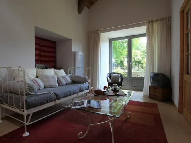 Gîte Saint-Julien-Chapteuil, 4 pièces, 8 personnes - FR-1-582-296