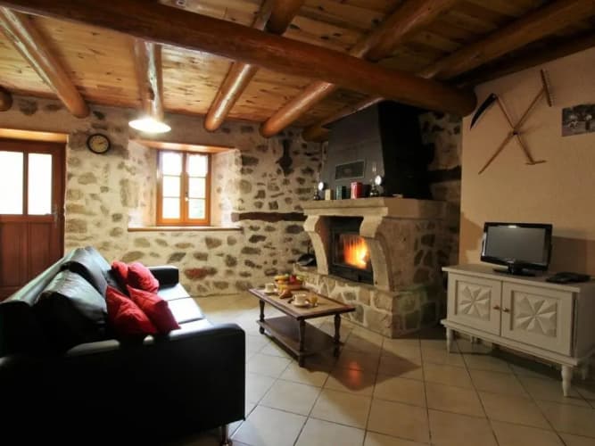 Gîte Allègre, 4 pièces, 6 personnes - FR-1-582-151