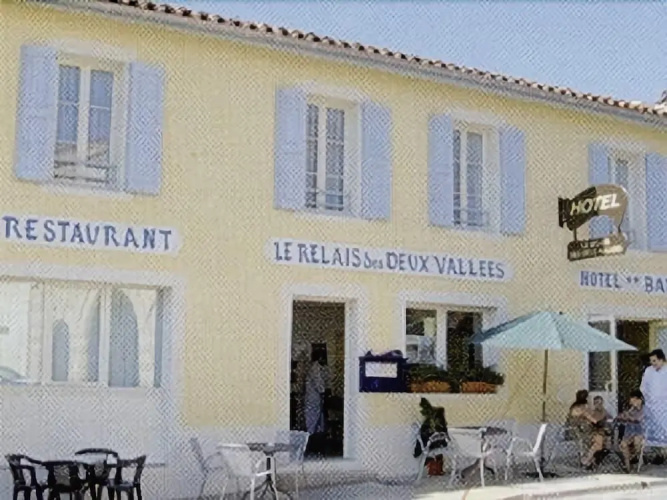 Hotel Le Relais Des Deux Vallees