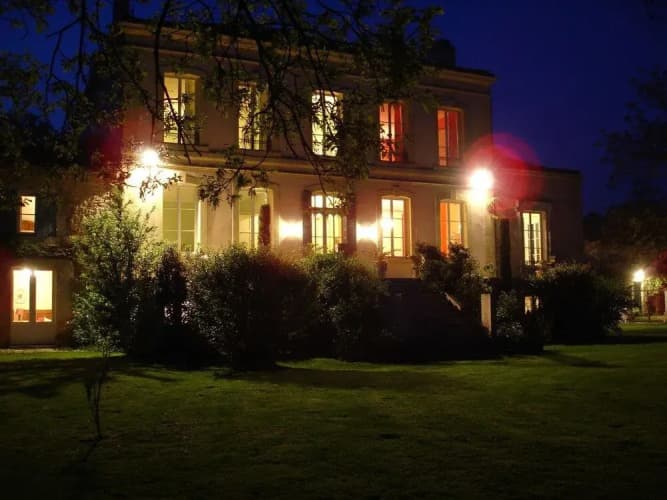 Chateau De Grenier