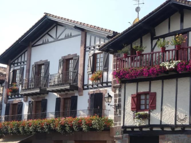 Maison Lous Amics