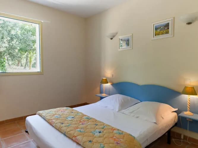 Provencal-style Maisonette With Communal Pool