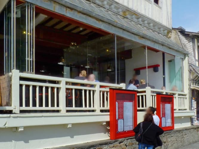 La Confiance Hotel