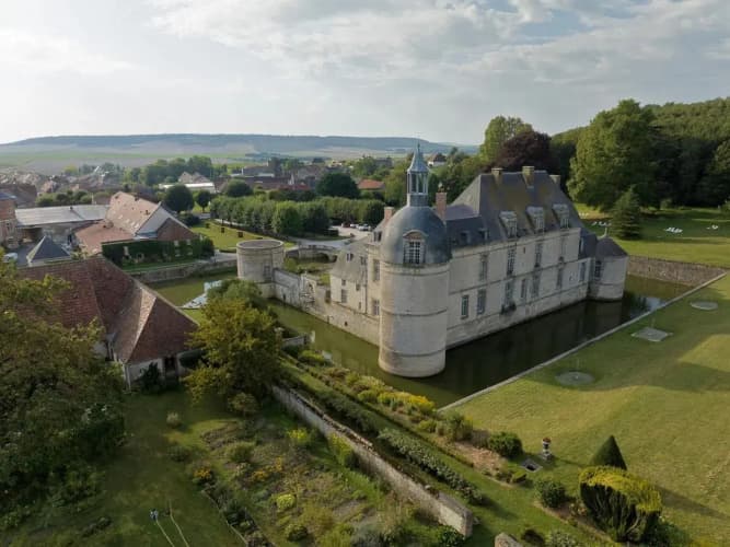 Le Château d Etoges