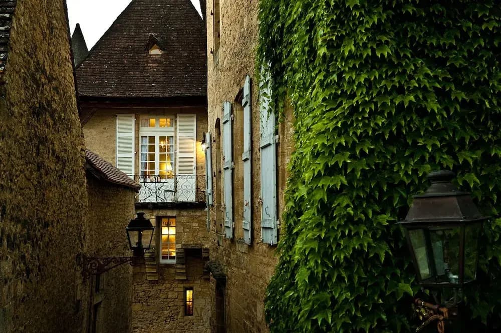 Appartements Les Suites Sarladaises - Photo 1