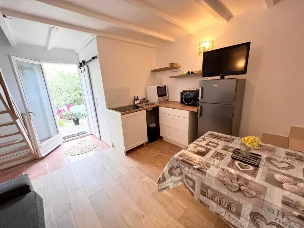 T2 avec terrasse arborée proche LOURMARIN - Photo 1