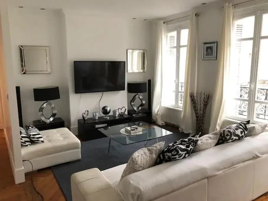 Bel appartement familiale en plein centre ville - Photo 1