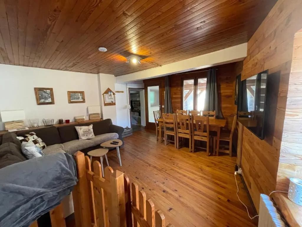 LA GENTIANE Bel appartement avec grande terrasse dans vieille ferme de montagne rénovée - Photo 1