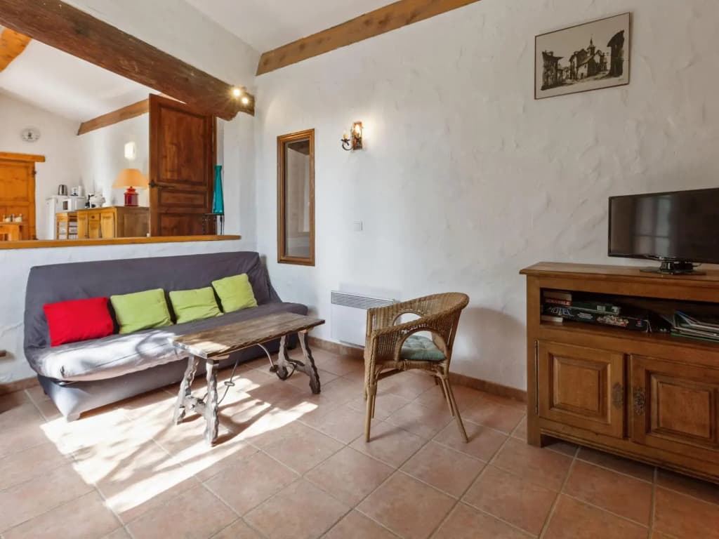 Welcoming Holiday Home in Tautavel with Balcony - Photo 1